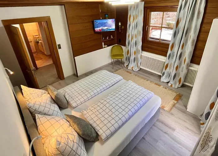 Maple مايرهوفن